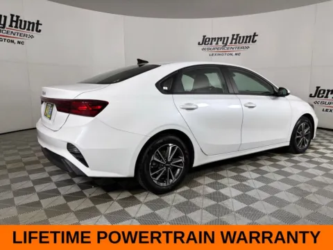More photos of 2024 Kia Forte LXS at Jerry Hunt Supercenter - Lexington, NC