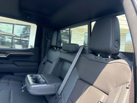 More photos of 2023 Chevrolet Silverado 1500 High Country at Jerry Hunt Supercenter - Lexington, NC