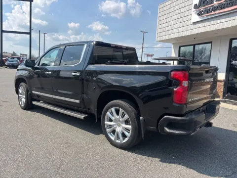 More photos of 2023 Chevrolet Silverado 1500 High Country at Jerry Hunt Supercenter - Lexington, NC