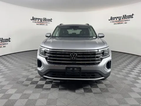 More photos of 2024 Volkswagen Atlas 2.0T SE w/Technology at Jerry Hunt Supercenter - Lexington, NC