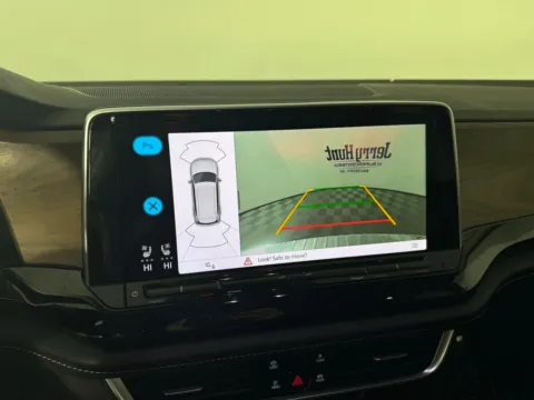 Another view of 2024 Volkswagen Atlas 2.0T SE w/Technology for sale in Lexington, NC at Jerry Hunt Supercenter - Lexington