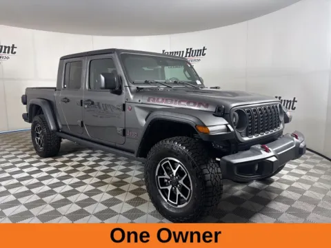 More photos of 2025 Jeep Gladiator Rubicon at Jerry Hunt Supercenter - Lexington, NC