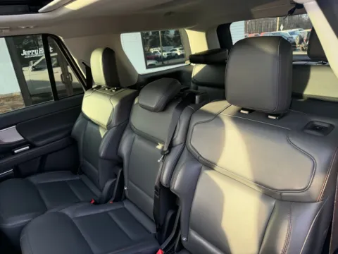 More photos of 2025 Ford Expedition Active at Jerry Hunt Supercenter - Lexington, NC