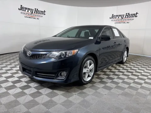 Black 2014 Toyota Camry SE for sale in Lexington, NC