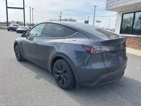 More photos of 2025 Tesla Model Y Long Range at Jerry Hunt Supercenter - Lexington, NC