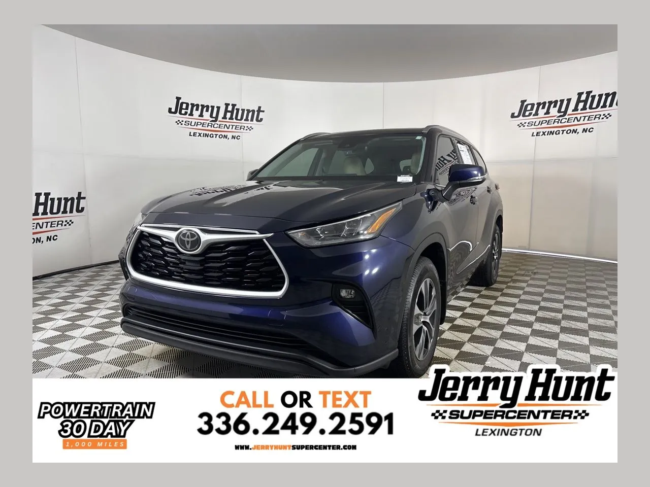 Blue 2020 Toyota Highlander XLE for sale in Lexington, NC