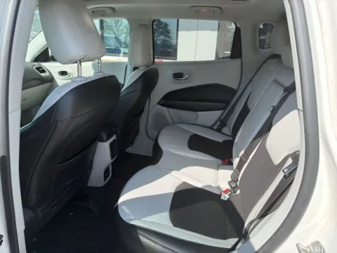 More photos of 2020 Jeep Compass Latitude at Jerry Hunt Supercenter - Lexington, NC