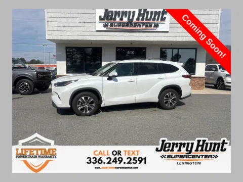 White 2022 Toyota Highlander XLE for sale in Lexington, NC