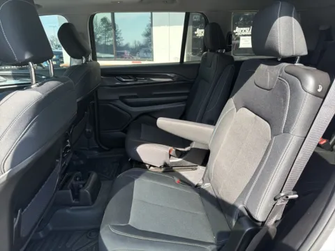 More photos of 2023 Jeep Grand Cherokee L Laredo at Jerry Hunt Supercenter - Lexington, NC