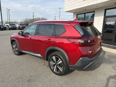 More photos of 2023 Nissan Rogue SL at Jerry Hunt Supercenter - Lexington, NC