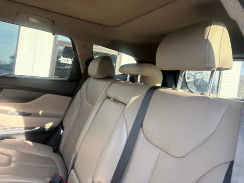 More photos of 2019 Hyundai Santa Fe Ultimate at Jerry Hunt Supercenter - Lexington, NC