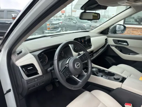 More photos of 2023 Nissan Rogue SL at Jerry Hunt Supercenter - Lexington, NC