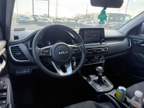 More photos of 2022 Kia Seltos LX at Jerry Hunt Supercenter - Lexington, NC