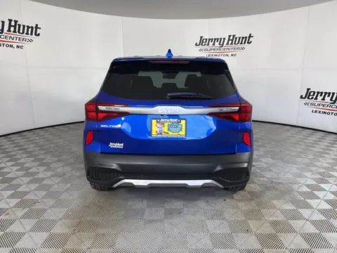 More photos of 2022 Kia Seltos LX at Jerry Hunt Supercenter - Lexington, NC