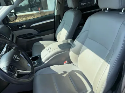 Another view of 2019 Toyota Highlander for sale in Lexington, NC at Jerry Hunt Supercenter - Lexington