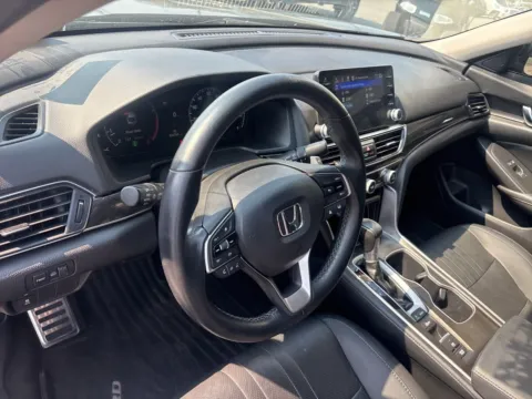 More photos of 2021 Honda Accord Sport Special Edition at Jerry Hunt Supercenter - Lexington, NC