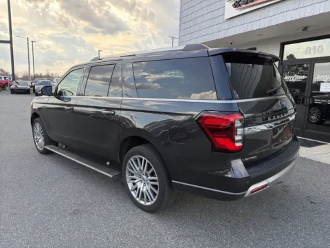 More photos of 2024 Ford Expedition Max Limited at Jerry Hunt Supercenter - Lexington, NC