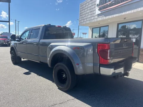More photos of 2022 Ford F-350SD Lariat at Jerry Hunt Supercenter - Lexington, NC