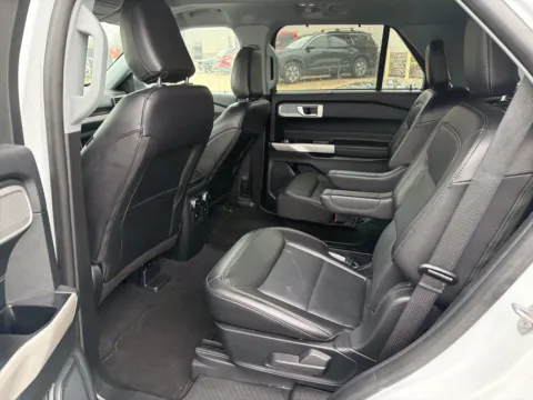 More photos of 2024 Ford Explorer Limited at Jerry Hunt Supercenter - Lexington, NC