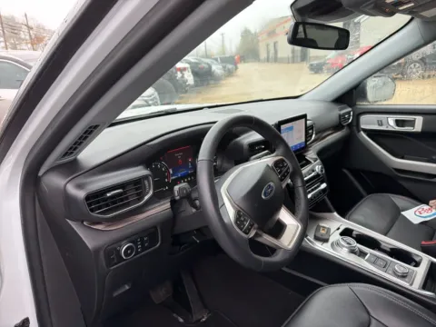 More photos of 2024 Ford Explorer Limited at Jerry Hunt Supercenter - Lexington, NC