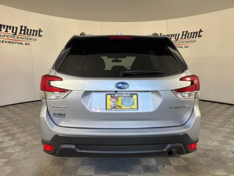More photos of 2023 Subaru Forester Premium at Jerry Hunt Supercenter - Lexington, NC