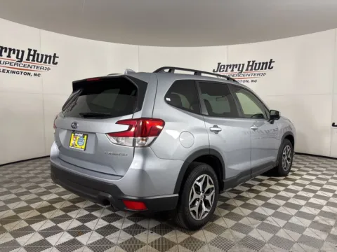 More photos of 2023 Subaru Forester Premium at Jerry Hunt Supercenter - Lexington, NC