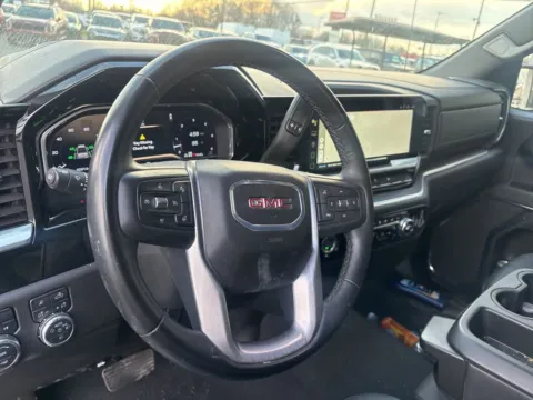 More photos of 2024 GMC Sierra 1500 SLT at Jerry Hunt Supercenter - Lexington, NC
