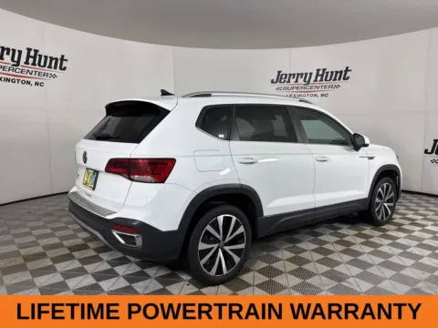 More photos of 2023 Volkswagen Taos 1.5T SE at Jerry Hunt Supercenter - Lexington, NC
