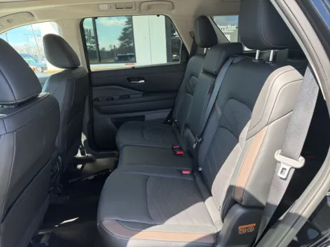 More photos of 2024 Nissan Pathfinder Platinum at Jerry Hunt Supercenter - Lexington, NC