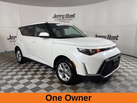 More photos of 2025 Kia Soul LX at Jerry Hunt Supercenter - Lexington, NC