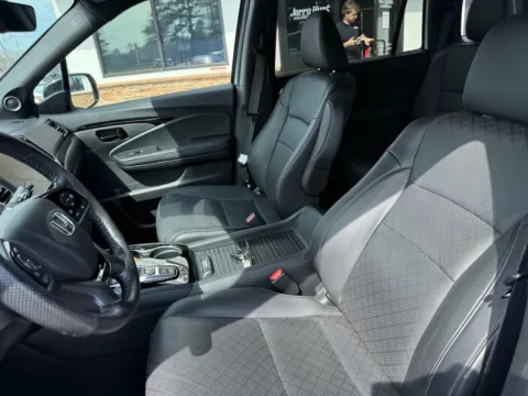 Another view of 2022 Honda Passport Elite for sale in Lexington, NC at Jerry Hunt Supercenter - Lexington