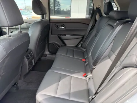 More photos of 2023 Nissan Rogue SL at Jerry Hunt Supercenter - Lexington, NC