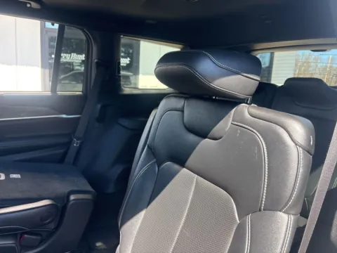 More photos of 2024 Jeep Grand Cherokee L Limited at Jerry Hunt Supercenter - Lexington, NC