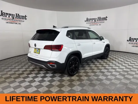 More photos of 2024 Volkswagen Taos 1.5T SE at Jerry Hunt Supercenter - Lexington, NC