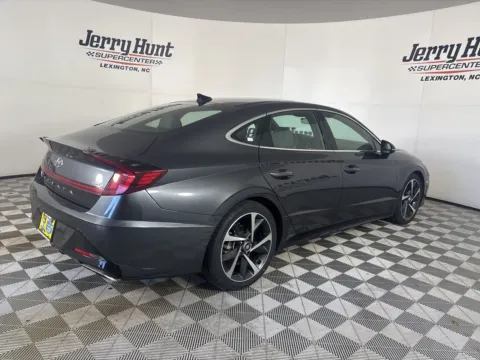 More photos of 2022 Hyundai Sonata SEL Plus at Jerry Hunt Supercenter - Lexington, NC