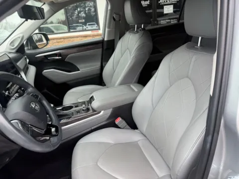 Another view of 2021 Toyota Highlander Platinum for sale in Lexington, NC at Jerry Hunt Supercenter - Lexington