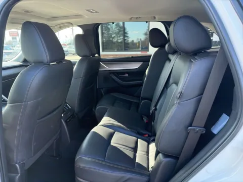 More photos of 2024 Mazda CX-90 3.3 Turbo Preferred Plus at Jerry Hunt Supercenter - Lexington, NC