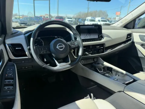 More photos of 2023 Nissan Rogue SL at Jerry Hunt Supercenter - Lexington, NC