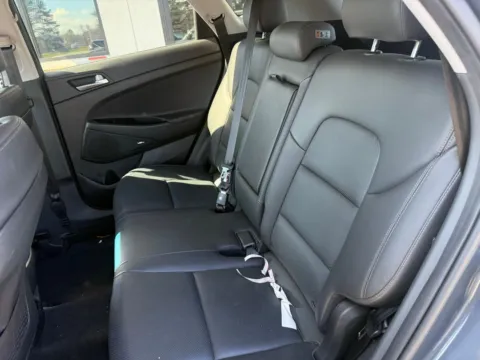 More photos of 2021 Hyundai Tucson Limited at Jerry Hunt Supercenter - Lexington, NC