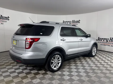 More photos of 2015 Ford Explorer XLT at Jerry Hunt Supercenter - Lexington, NC