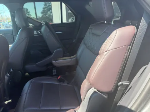 More photos of 2025 Ford Explorer Platinum at Jerry Hunt Supercenter - Lexington, NC