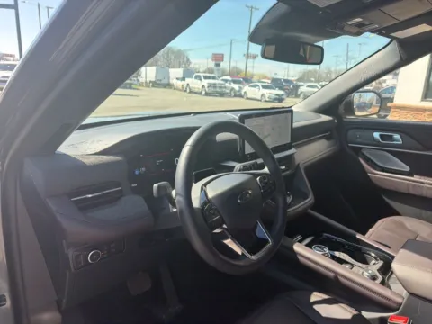 More photos of 2025 Ford Explorer Platinum at Jerry Hunt Supercenter - Lexington, NC