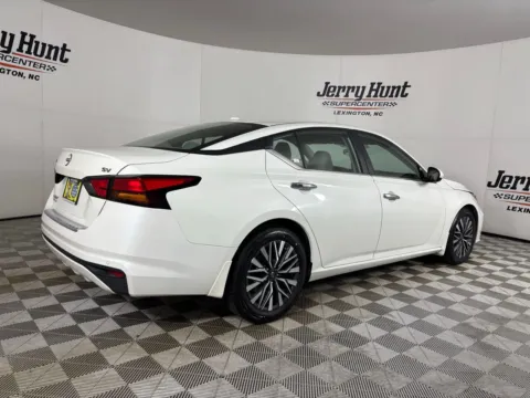 More photos of 2023 Nissan Altima 2.5 SV at Jerry Hunt Supercenter - Lexington, NC