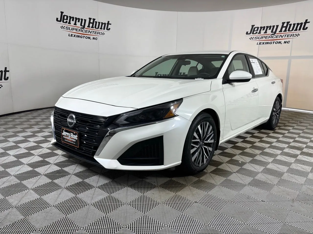 2023 Nissan Altima SV