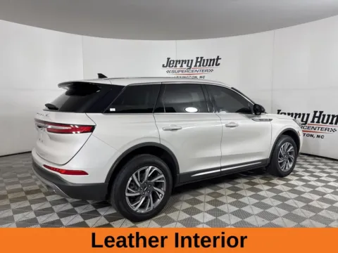 More photos of 2024 Lincoln Corsair Premiere at Jerry Hunt Supercenter - Lexington, NC