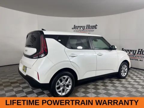 More photos of 2025 Kia Soul LX at Jerry Hunt Supercenter - Lexington, NC