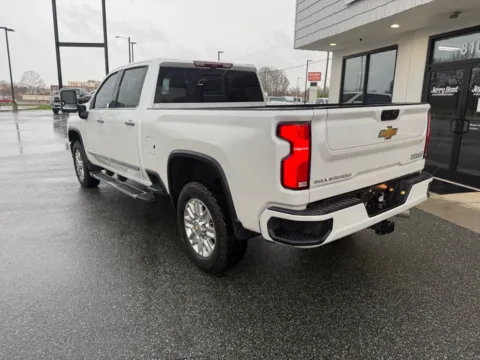 More photos of 2025 Chevrolet Silverado 2500HD High Country at Jerry Hunt Supercenter - Lexington, NC