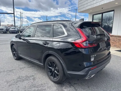 More photos of 2023 Honda CR-V Hybrid Sport at Jerry Hunt Supercenter - Lexington, NC