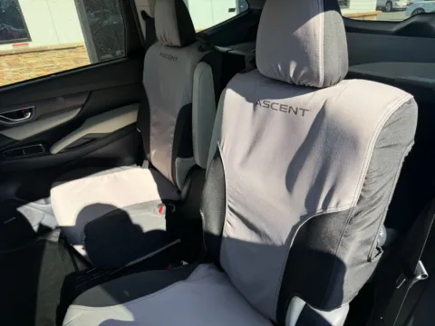 More photos of 2023 Subaru Ascent Limited at Jerry Hunt Supercenter - Lexington, NC