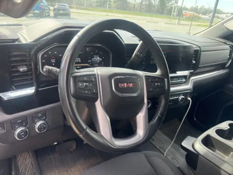 More photos of 2023 GMC Sierra 1500 Elevation at Jerry Hunt Supercenter - Lexington, NC